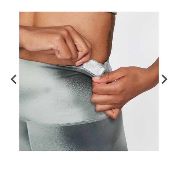 NWT - Nike Women's One High-Waist Full-Length Leggings. Size Medium. - Picture 4 of 14